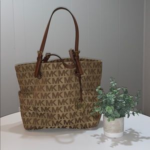 Michael Kors Tote: Used